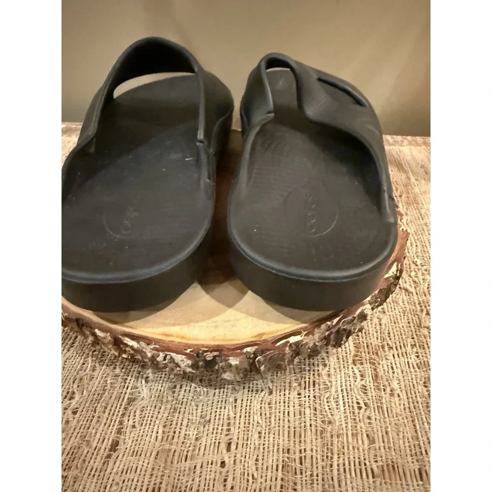 OOFOS Slide Black Lightweight Recovery Footwear on Feet Men's 13 Womens 15 NEW